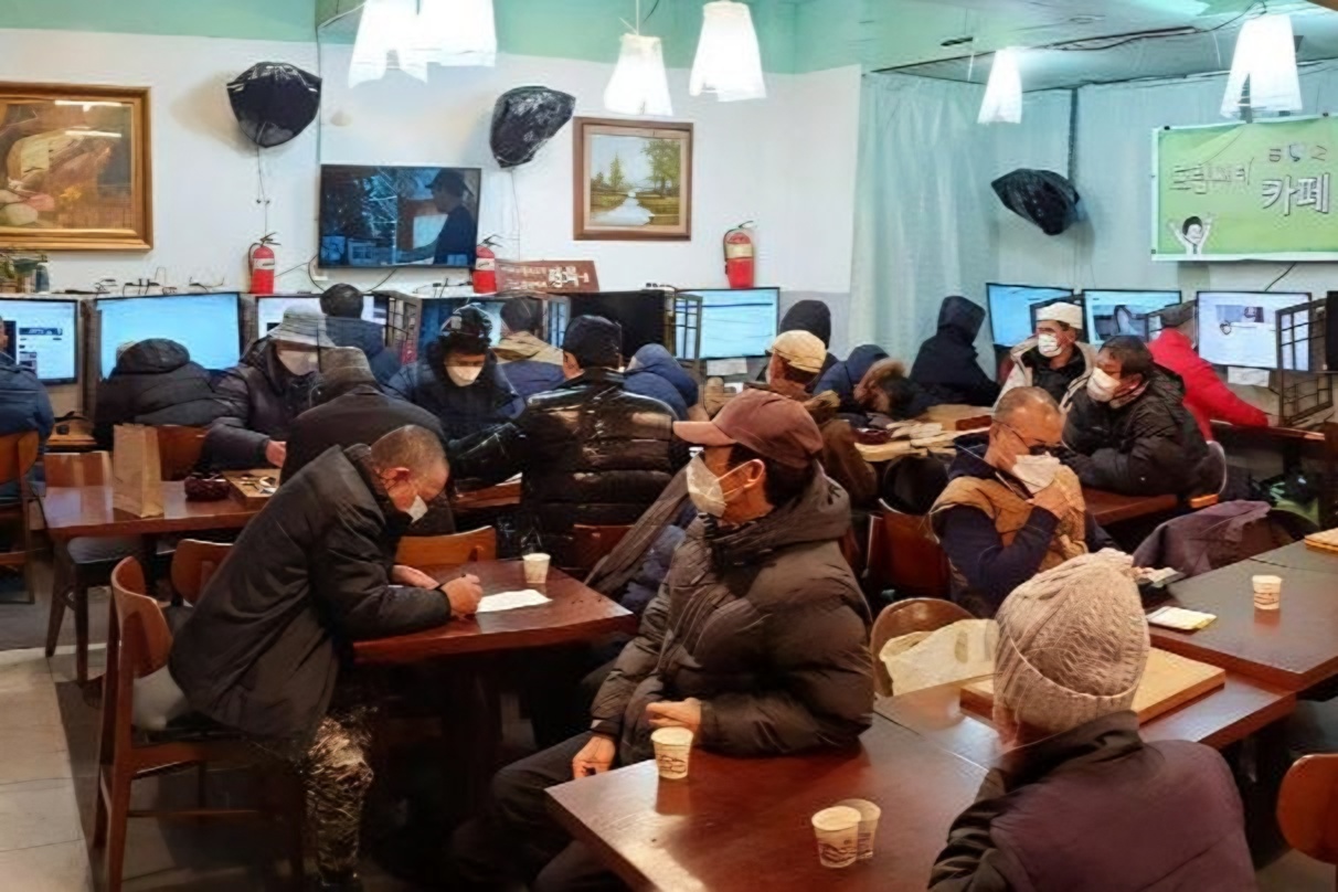 In super-aged Korea, social isolation leaves seniors searching for connection