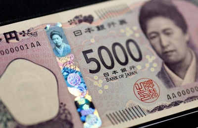 Japan considers paying low-income workers ¥5,000 through benefit program