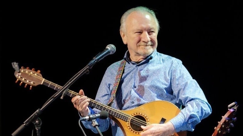 Funeral of musician Dónal Lunny to take place in Kildare