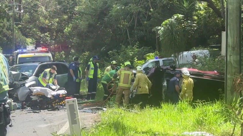 Two people dead in car crash near Byron Bay