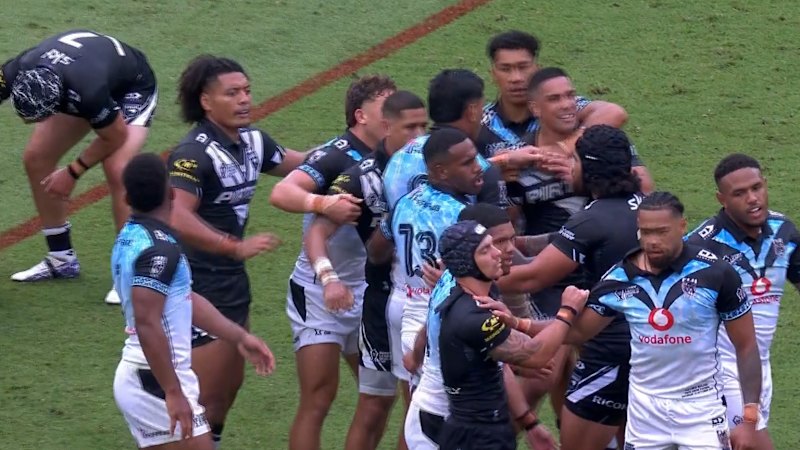 Punch thrown, two players sent off