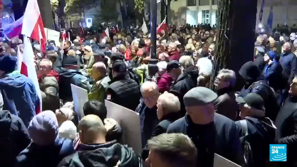 Protesters gather at Poland's Top court