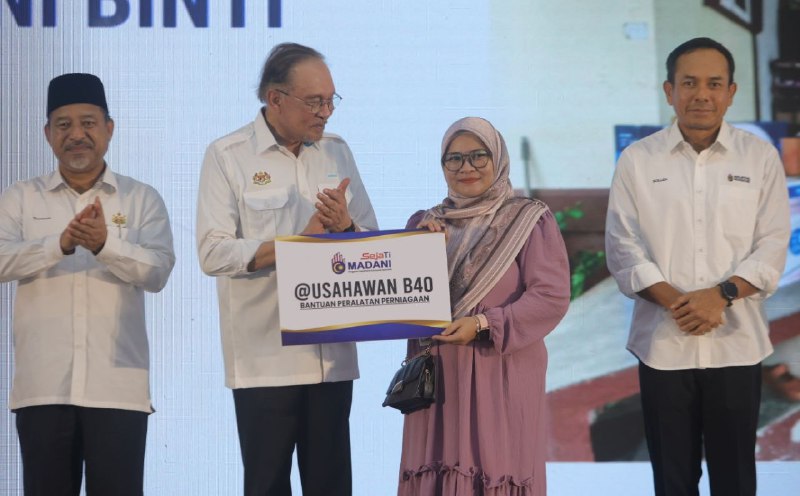 Anwar says helping underprivileged will not impoverish country