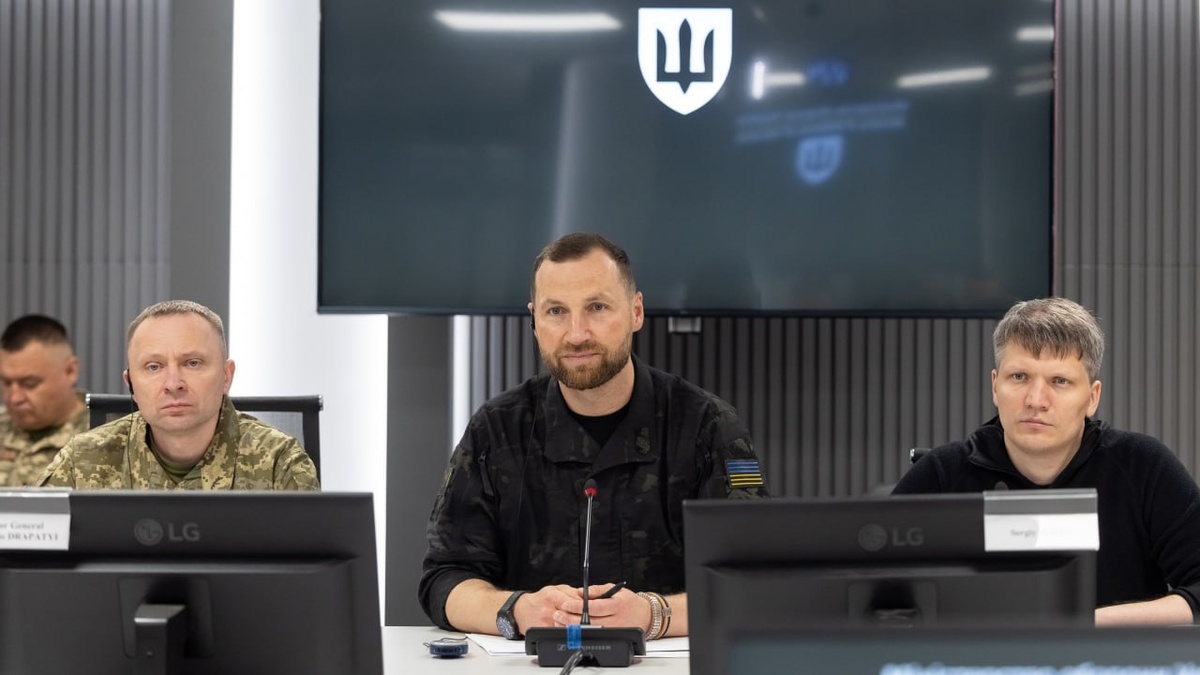 Khmara, Drapaty discuss key security risks, defense system enhancement