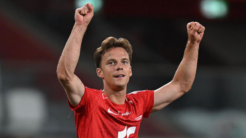 West Brom sign Norway midfielder Myhre