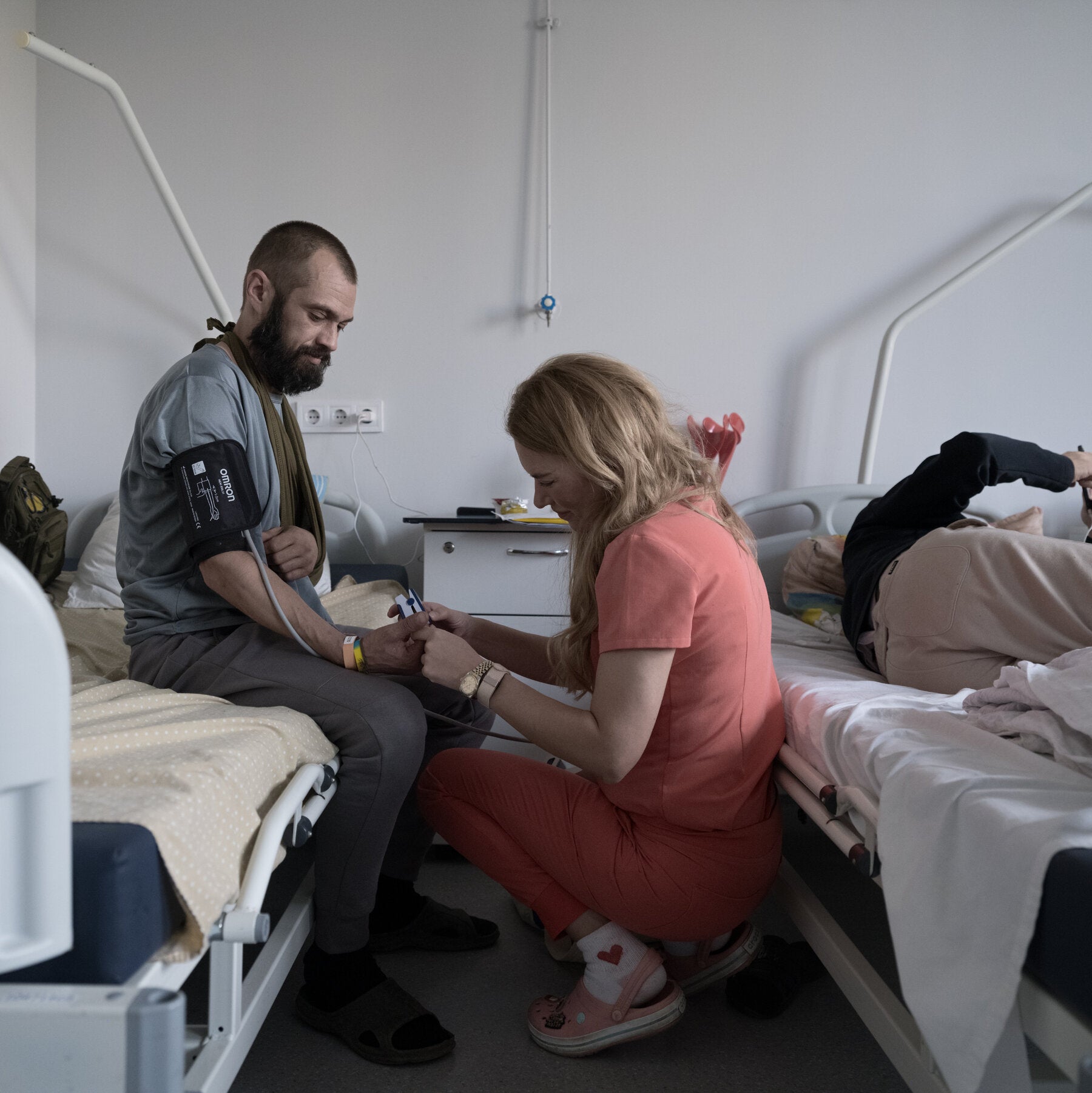 Doctors in Ukraine Try Treating Infections Like Biological Warfare Attacks
