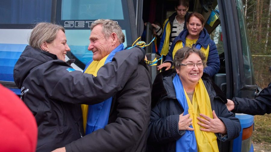 Evacuees from Russia-controlled Oleshky arrive back in Ukraine amid U.S.-brokered ceasefire
