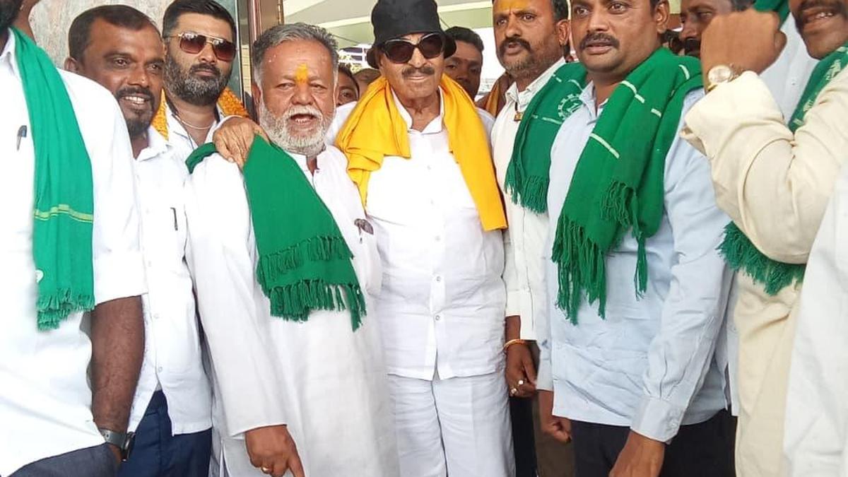 Supersede BCC if it doesn't pass resolution supporting Mahajan commission: Vatal Nagaraj
