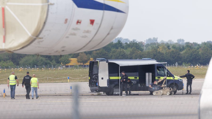 Security: Dobrindt travels to Leipzig due to drone find - police investigate aircraft