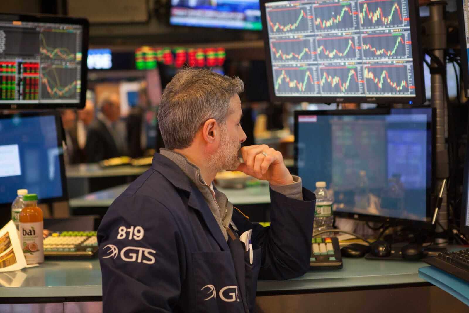 Stocks Set to Open Higher on Tech Boost, Fed Minutes and Retail Earnings Awaited