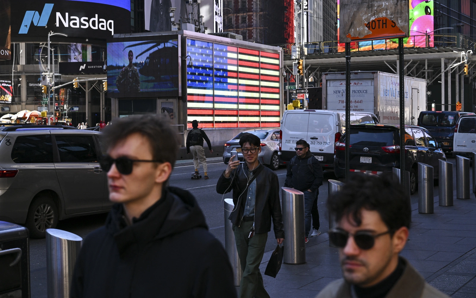 S&P 500, Dow futures edge higher on Mideast hopes