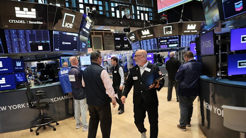 Stocks mostly drop as Mideast hopes dim, interest rates rise