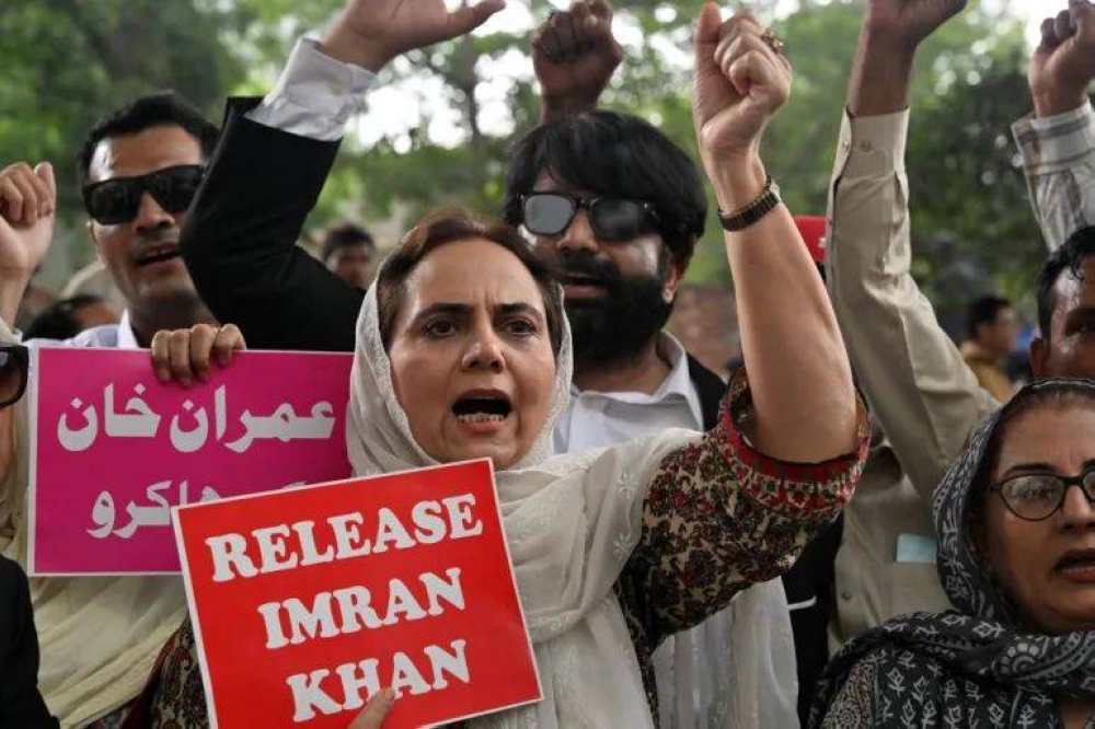Pakistan Supreme Court orders jailed ex-PM Khan be shifted to hospital