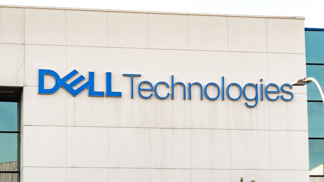 Dell founder shows how a $100 billion empire started 42 years ago — CEO says ‘This one page changed my life’