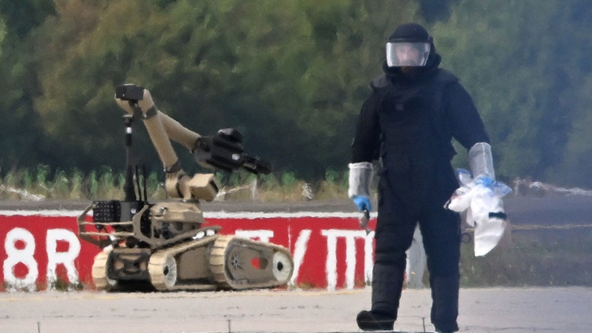 Detonator removed from 'explosive drone' near jet at German airport