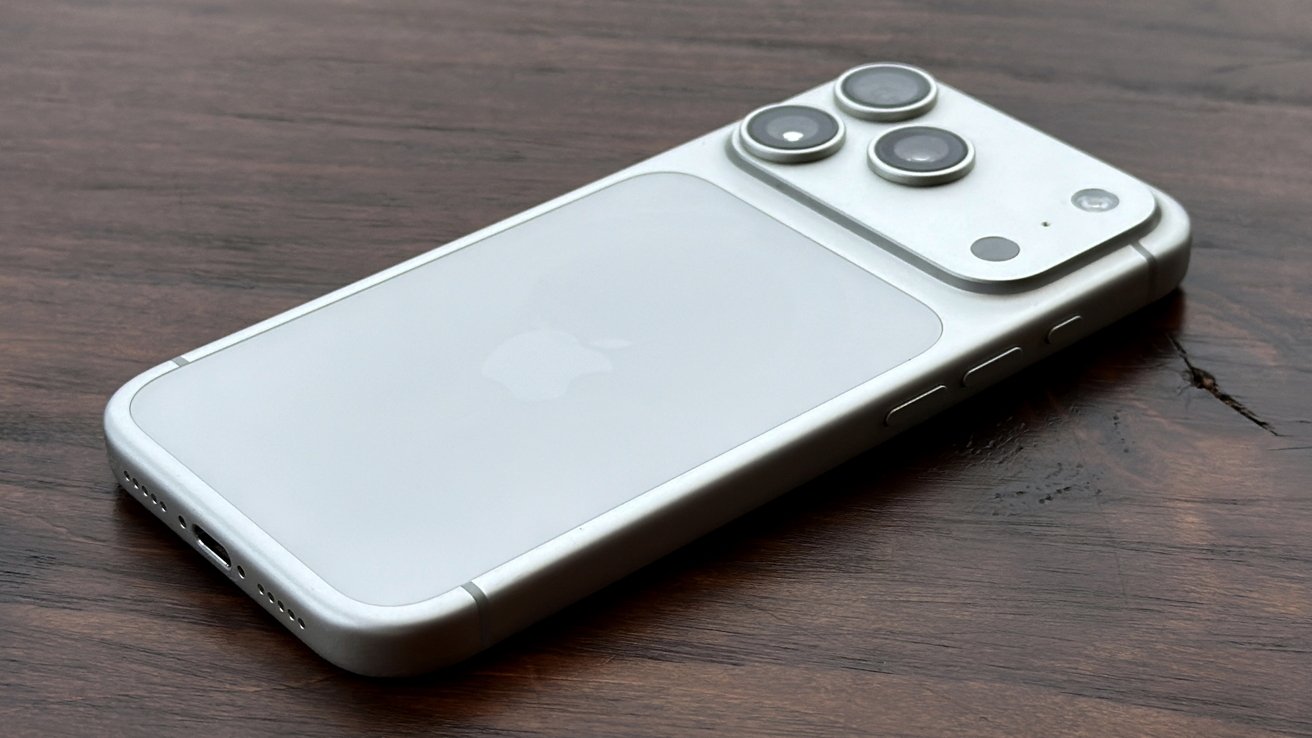 Rosenblatt hikes AAPL to $300 on expected iPhone 18 demand, still underwater