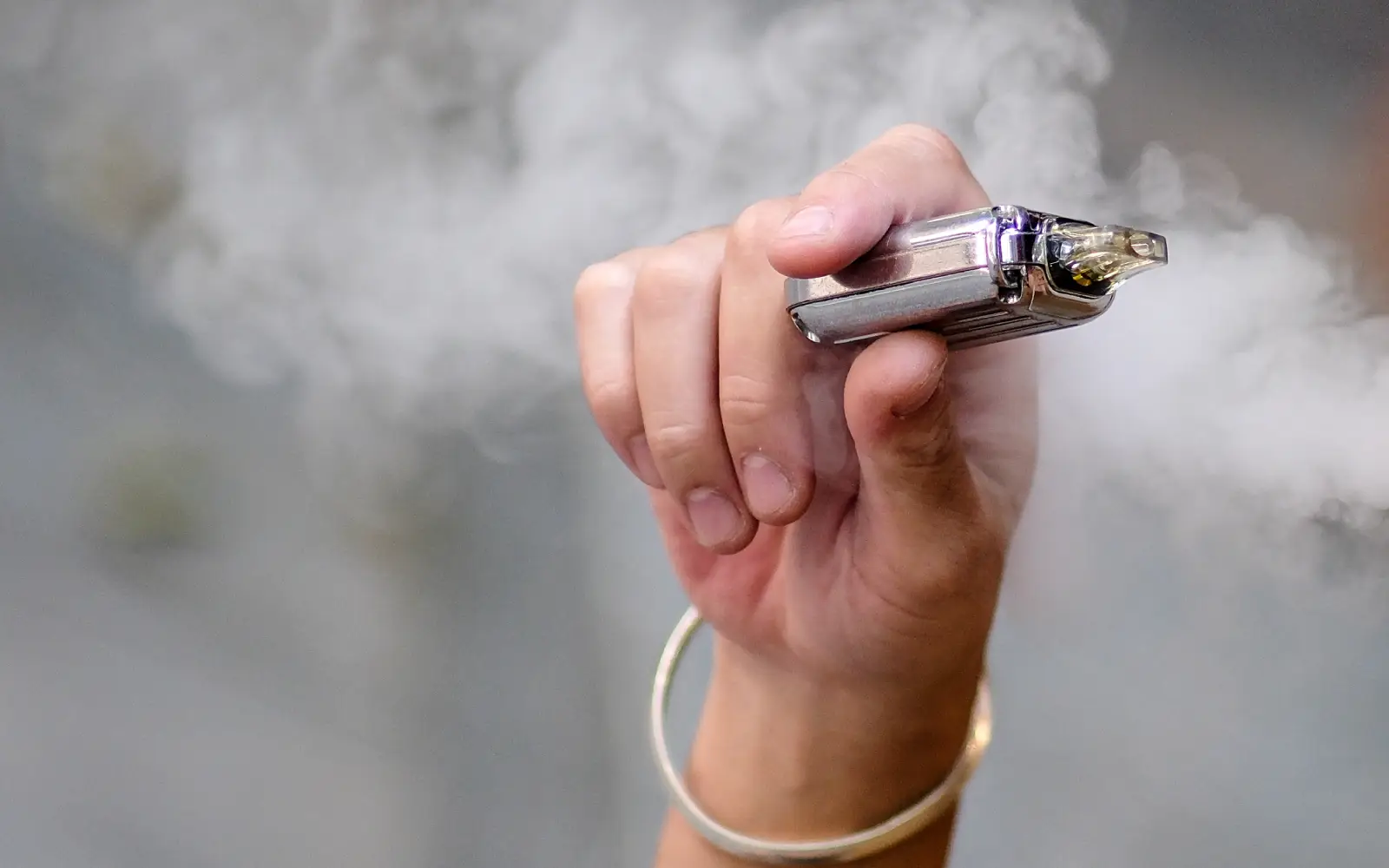 Keep engaging Poisons Board in regulating nicotine gels, govt urged