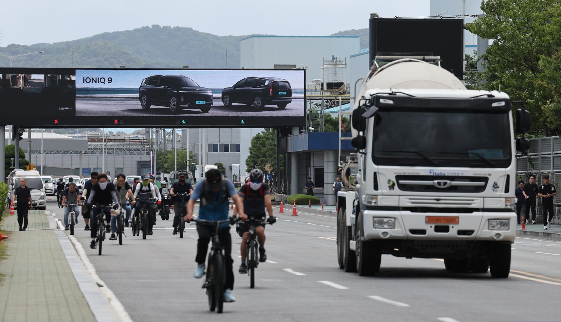 Hyundai Motor faces production losses amid prolonged strikes