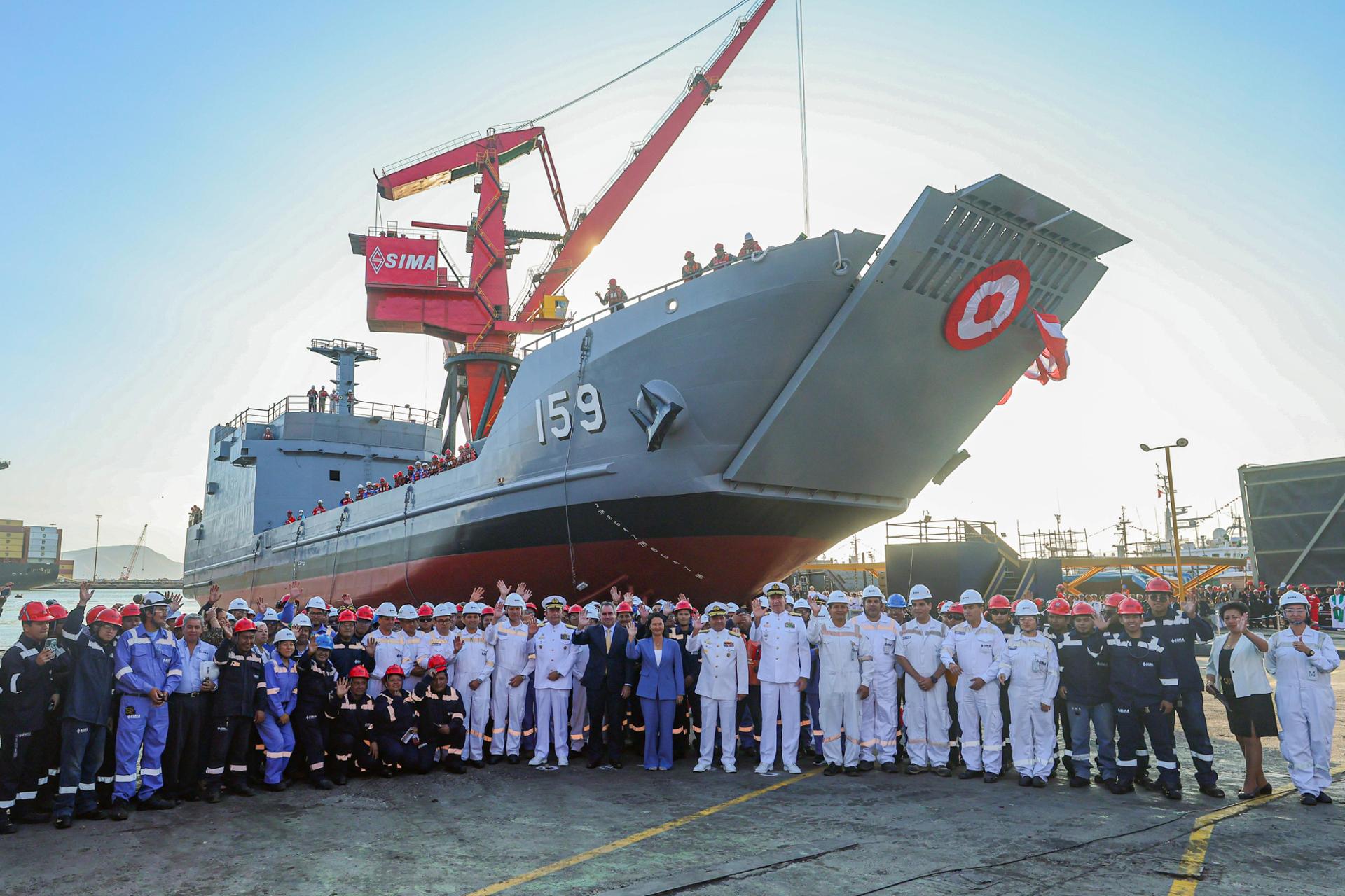 [PHOTO] HD Hyundai Heavy Industries launches 1st naval vessel built overseas