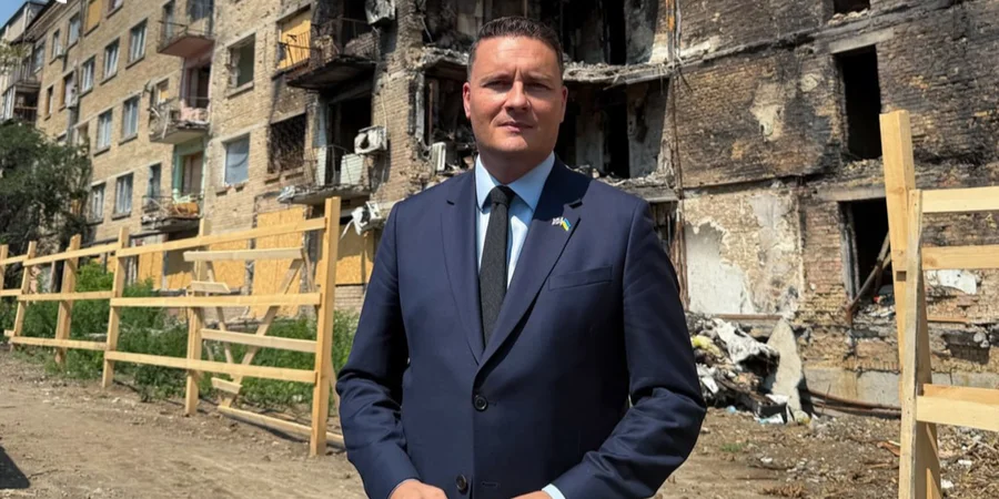 New UK defense secretary Streeting arrives in Kyiv