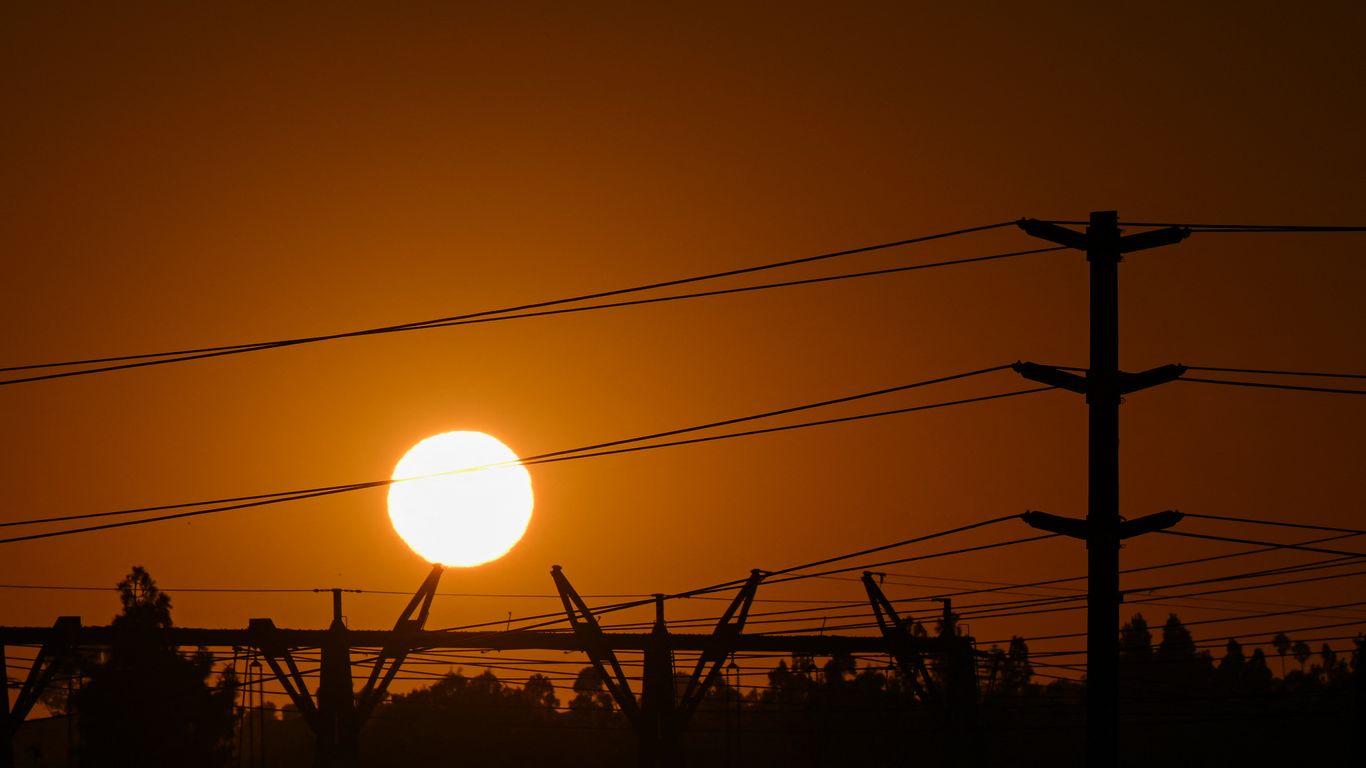 Why the U.S. grid's extreme heat problem is changing