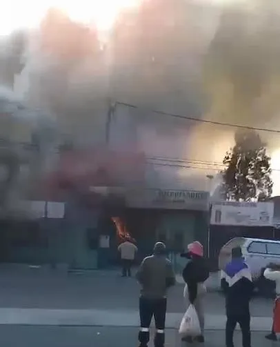 Watch: Emergency response teams deployed to tackle fire in Pomeroy CBD