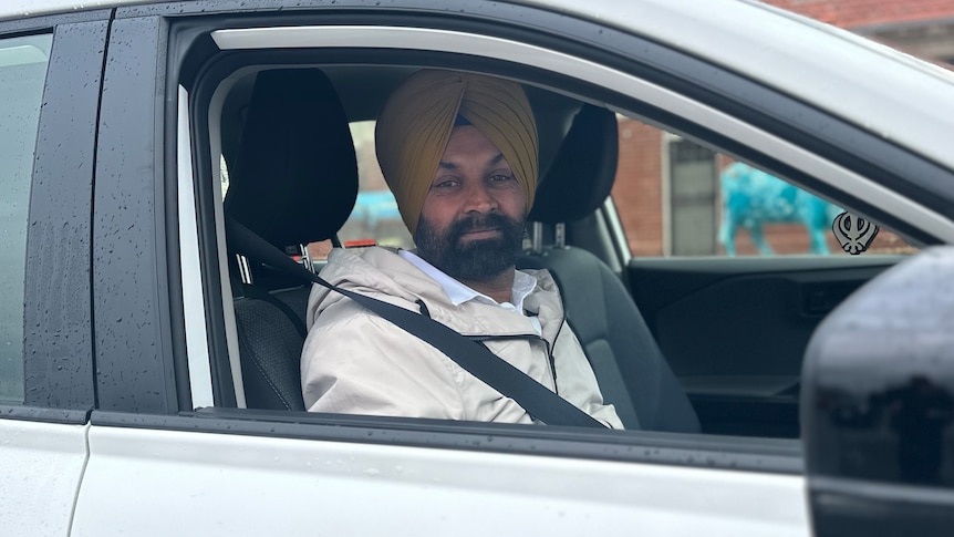 Taxi drivers working 12-hour days amid fuel price rise