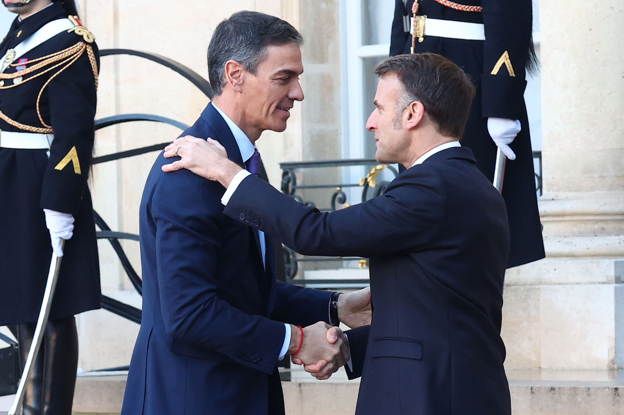 España ahorraría hasta 1.500 millones si congelara las pensiones máximas, como plantea Francia