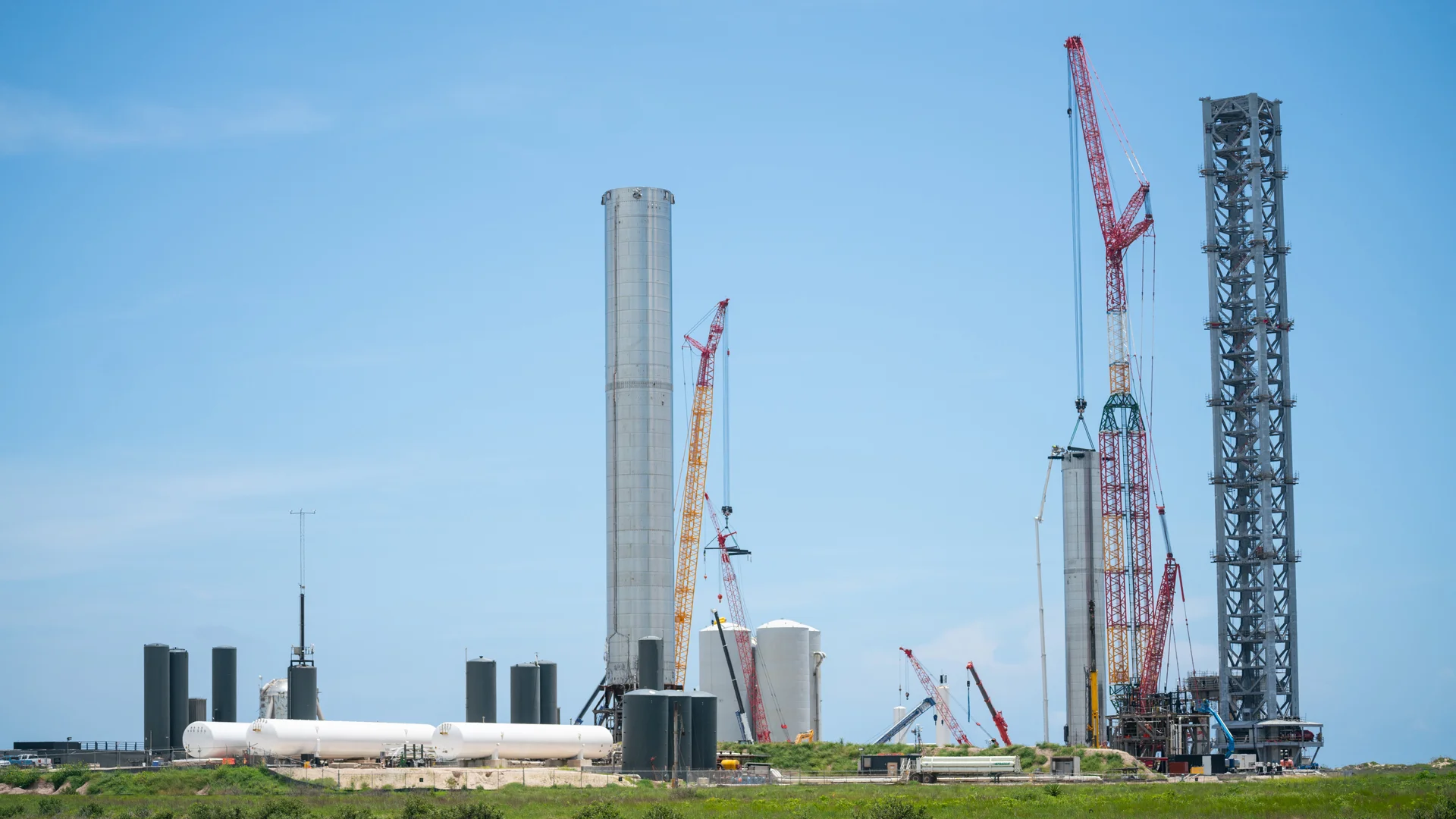 SpaceX Says $1.8 Million Left a Contractor’s Account Before Bankruptcy. Now It’s Fighting to Keep the Case Open