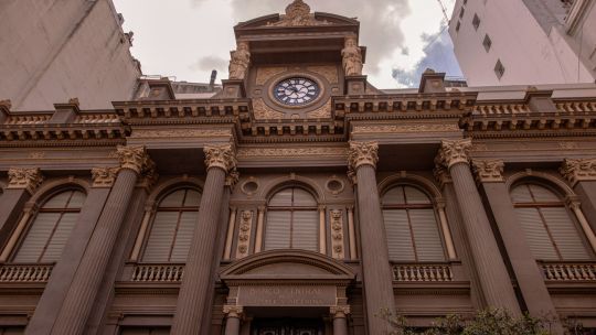 Argentina snaps dollar-buying streak day after IMF hailed policy