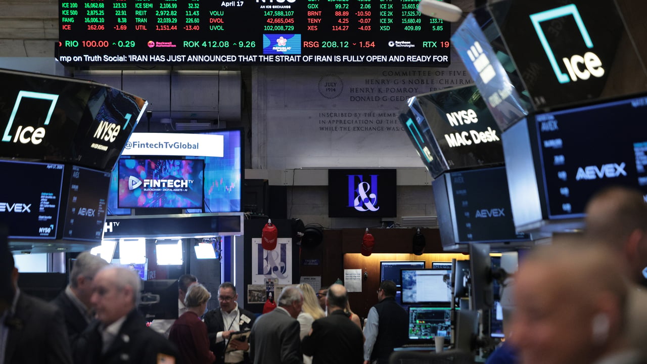 Dow rises 230 points after Treasury doubles bond buybacks
