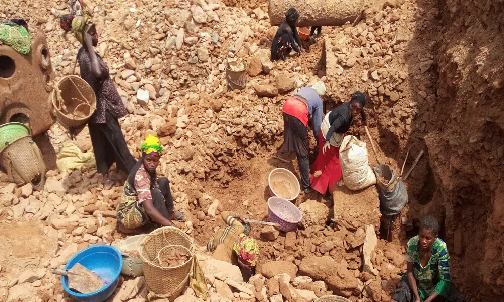 Gold mine collapse kills at least 100 people in Central Africa