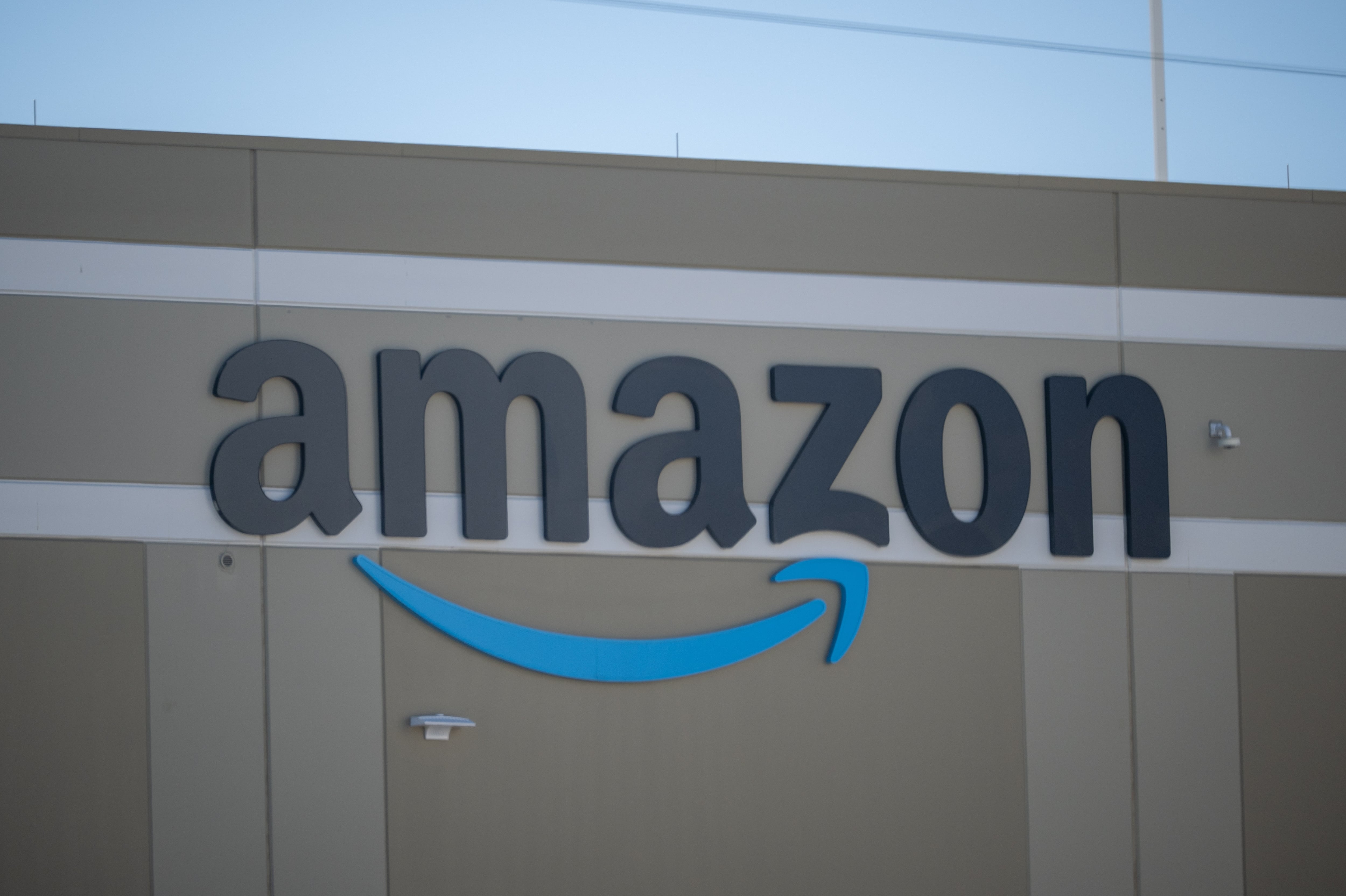 Amazon shoots its profits by 163% in the first half to almost reach 93 billion dollars