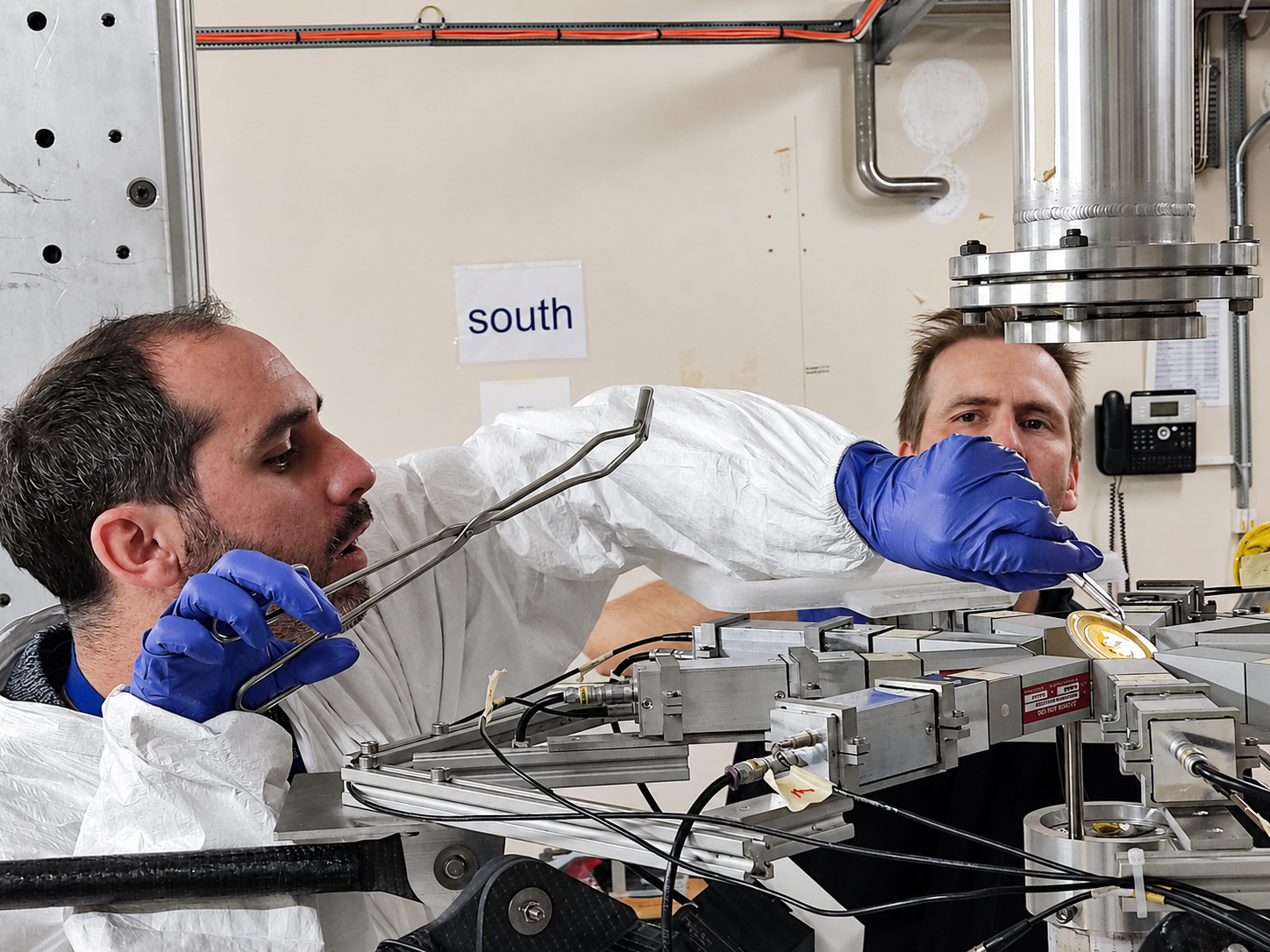 n_TOF experiment sheds light on ancient stardust