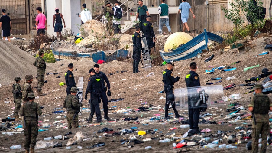 Migration: At least 50,000 migrants reach Spanish exclave