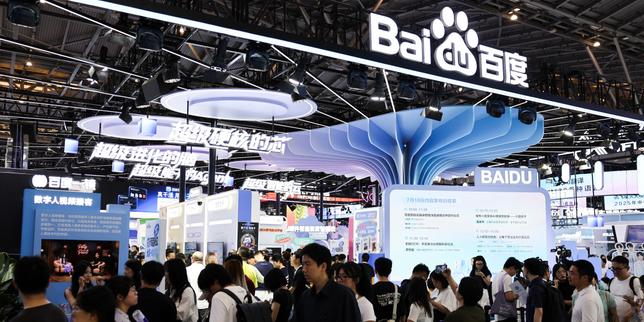 In the United States, the debate is rising around the different AI models, against a backdrop of Chinese competition.