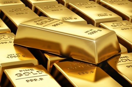 Gold jumps as Treasury buyback plans push yields lower, Fed flags inflation risks