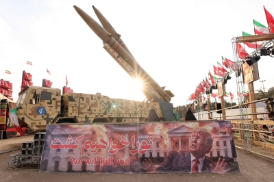 Iran threatens to hit Gulf states if U.S. launches new strikes