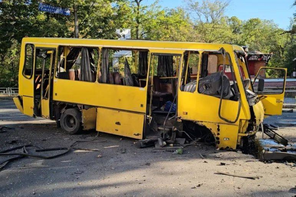 Six killed in Russian air attacks on Ukraine