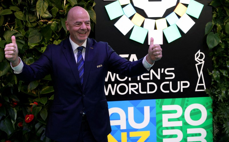 Premier League CEO calls for FIFA candidate who can unite confederations