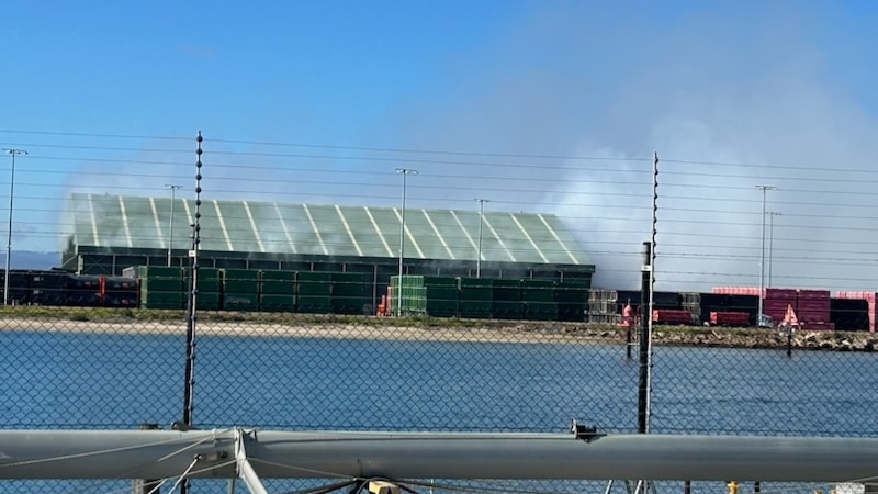 Evacuation order issued for Port Adelaide fire burning sulphur