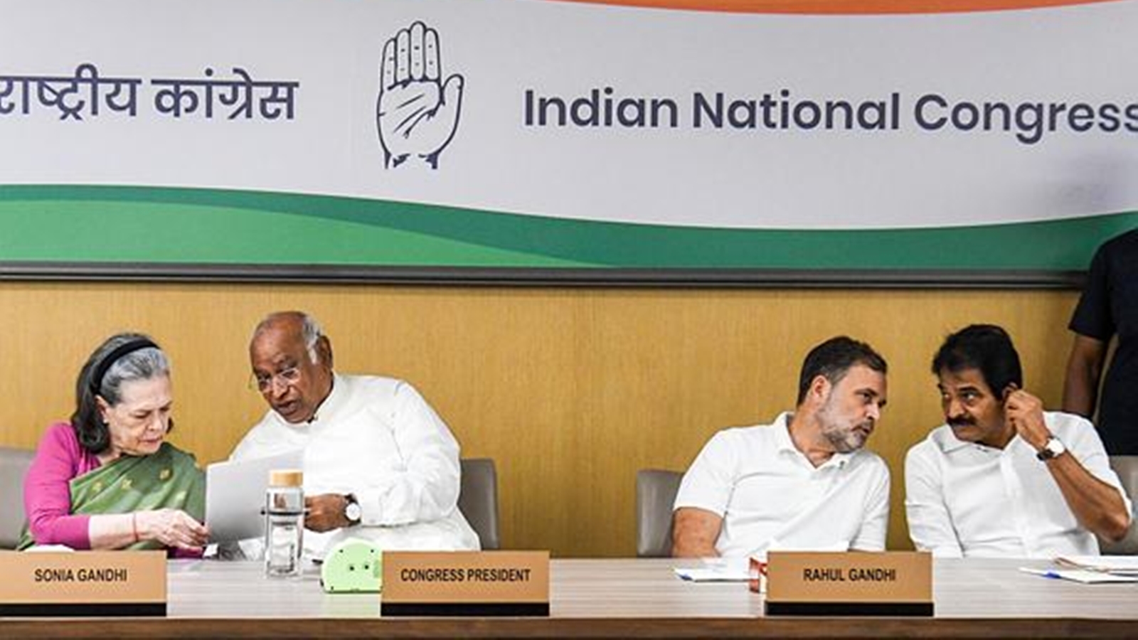 ‘Congress will sing only first two stanzas’: CWC sharpens stance on Vande Mataram