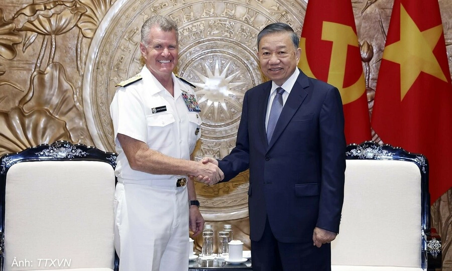 Vietnam considers United States one of leading strategic partners: top leader