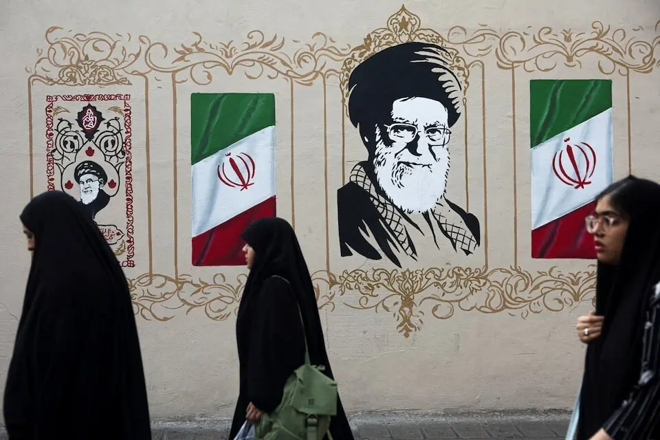 Trump warns of economic consequences for any country that supports Iran