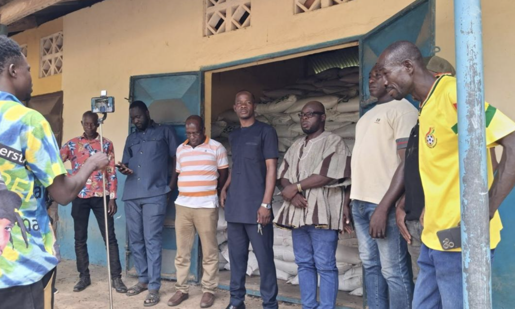 Sissala West DCE distributes 1500 bags of fertiliser to farmers, community leaders