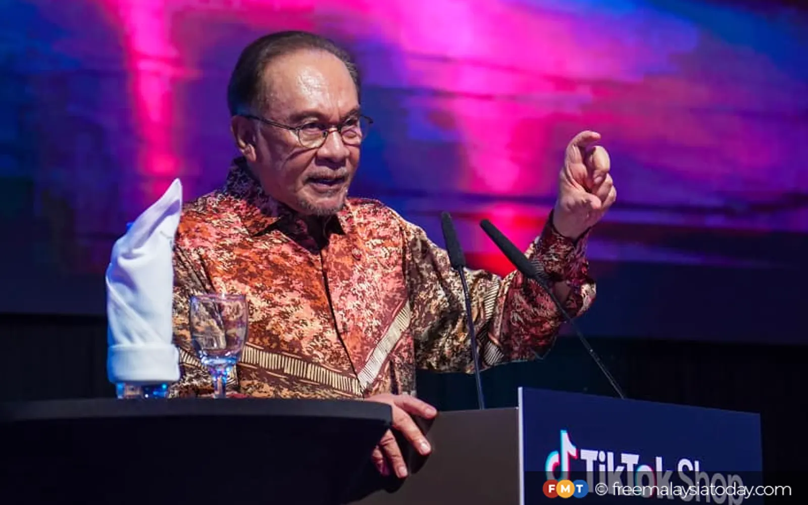 Online Jualan Rahmah sale set for Sept 9, says Anwar