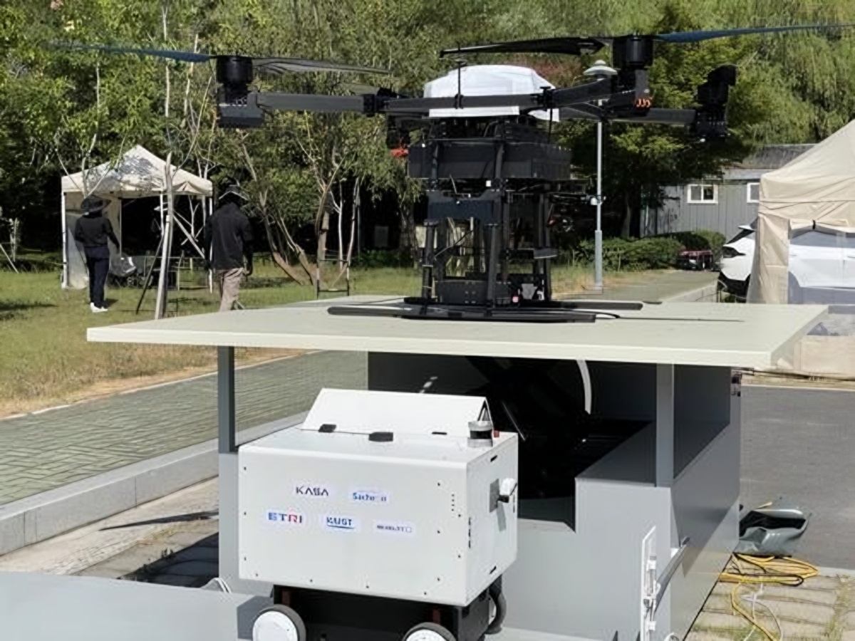Korea's space agency tests delivery system connecting drones with robots