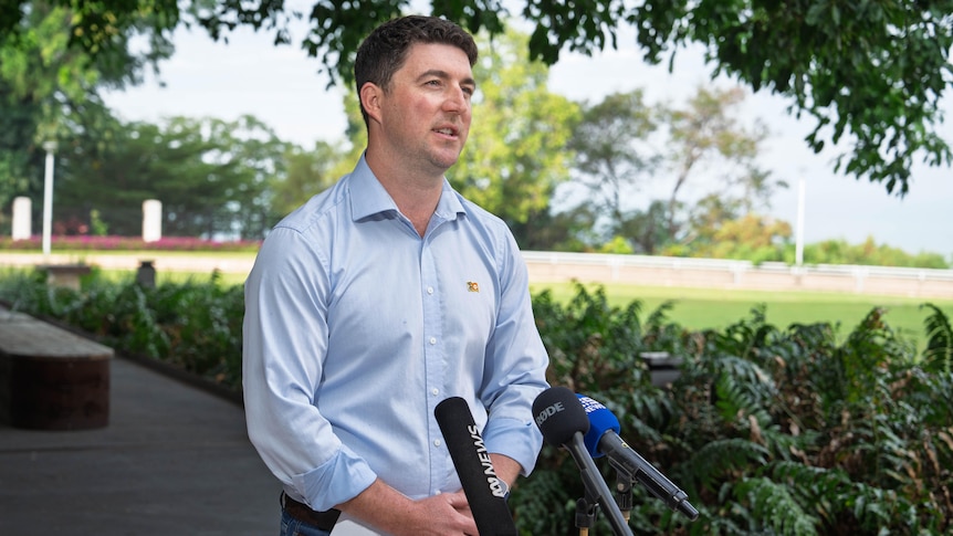 Commonwealth says it will block gas-fired data centres