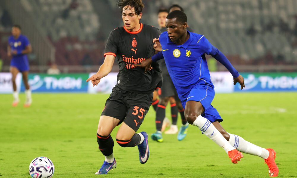 Chelsea and Napoli in contact over a deal for Nicolas Jackson