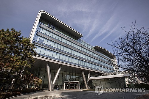 (LEAD) LIG D&A Q2 net down 24.4 pct on increased financing costs